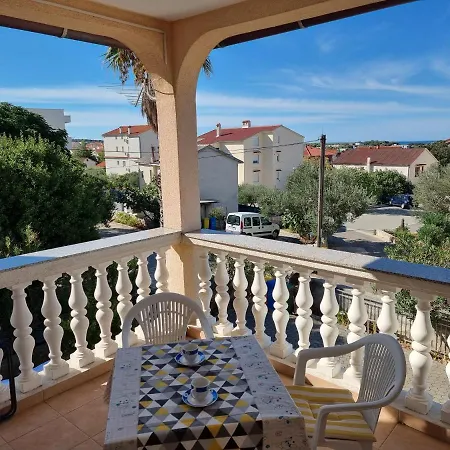 Apartments Harmony Novalja Exterior photo